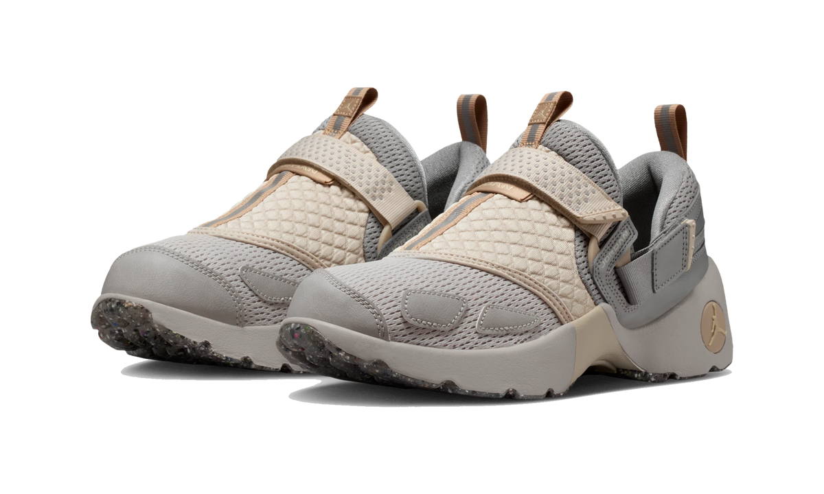 Overkicks - Air Jordan Trunner LX Light Iron Ore Enigma Stone (IQ2719-002) - vista trasera