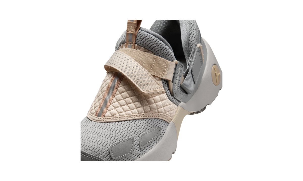 Overkicks - Air Jordan Trunner LX Light Iron Ore Enigma Stone (IQ2719-002) - detalle lateral interior