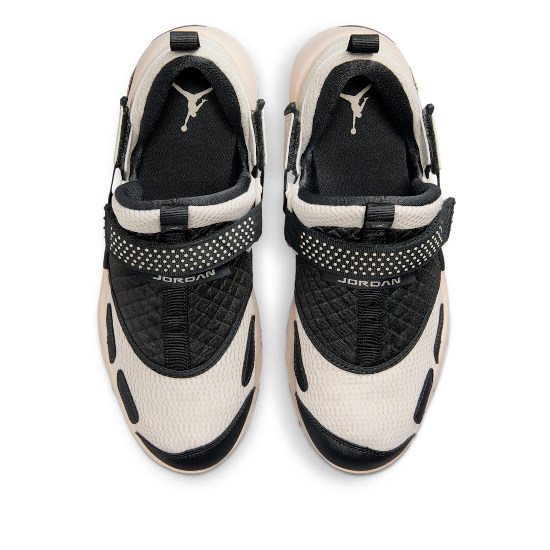 Overkicks - Air Jordan Trunner LX Light Orewood Brown (HQ2164-102) - par completo