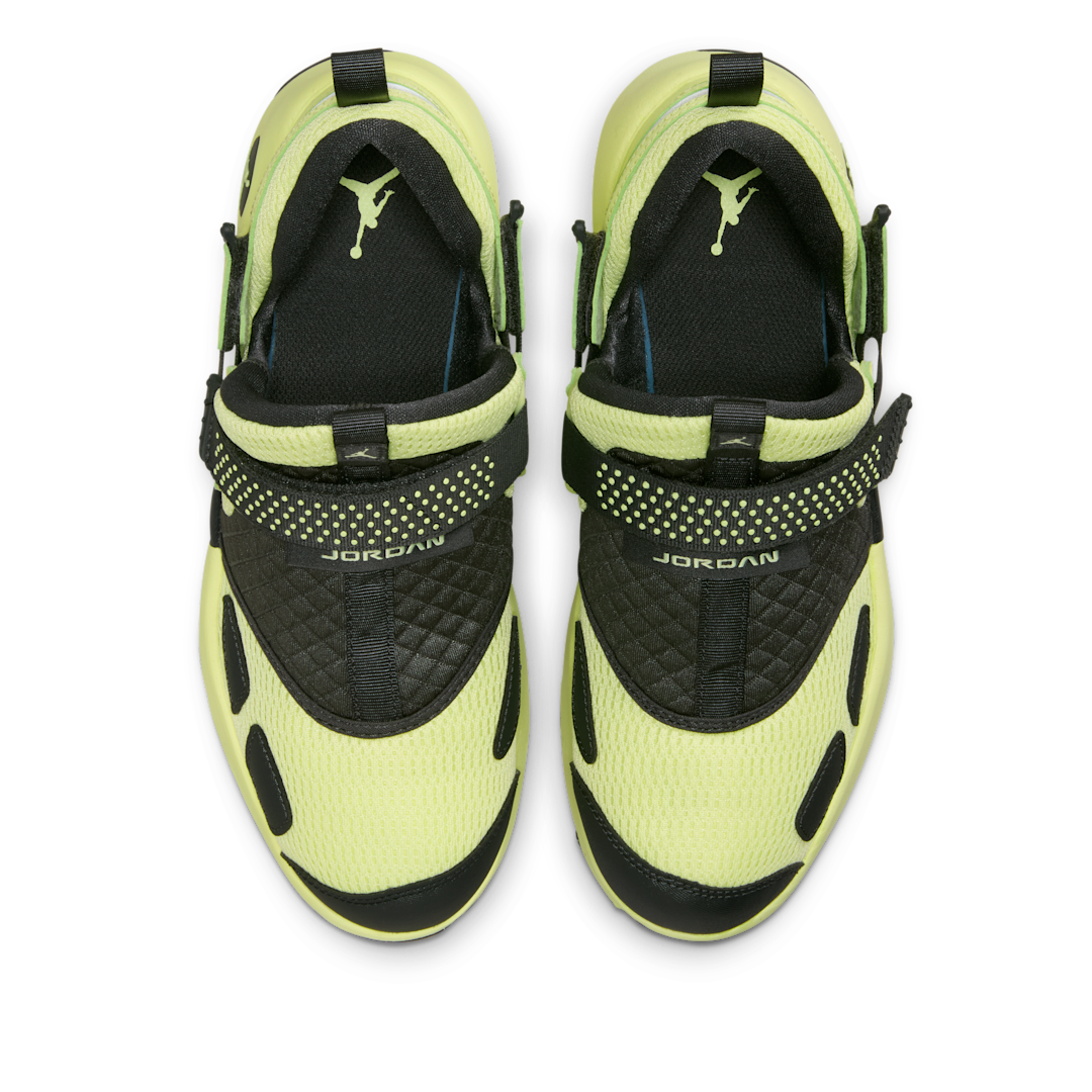 Overkicks - Air Jordan Trunner LX Luminous Green (HQ2164-302) - par completo