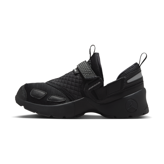 Overkicks - Air Jordan Trunner LX Triple Black (HQ2164-001) - vista lateral