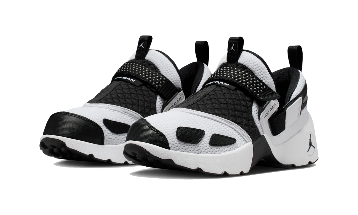 Overkicks - Air Jordan Trunner LX White Black (HQ2164-100) - vista trasera