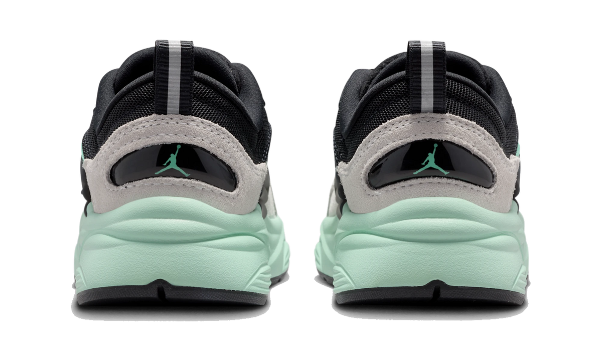 Overkicks - Air Jordan Trunner O/S Black Grey Green Glow (II6531-004) - detalle talón