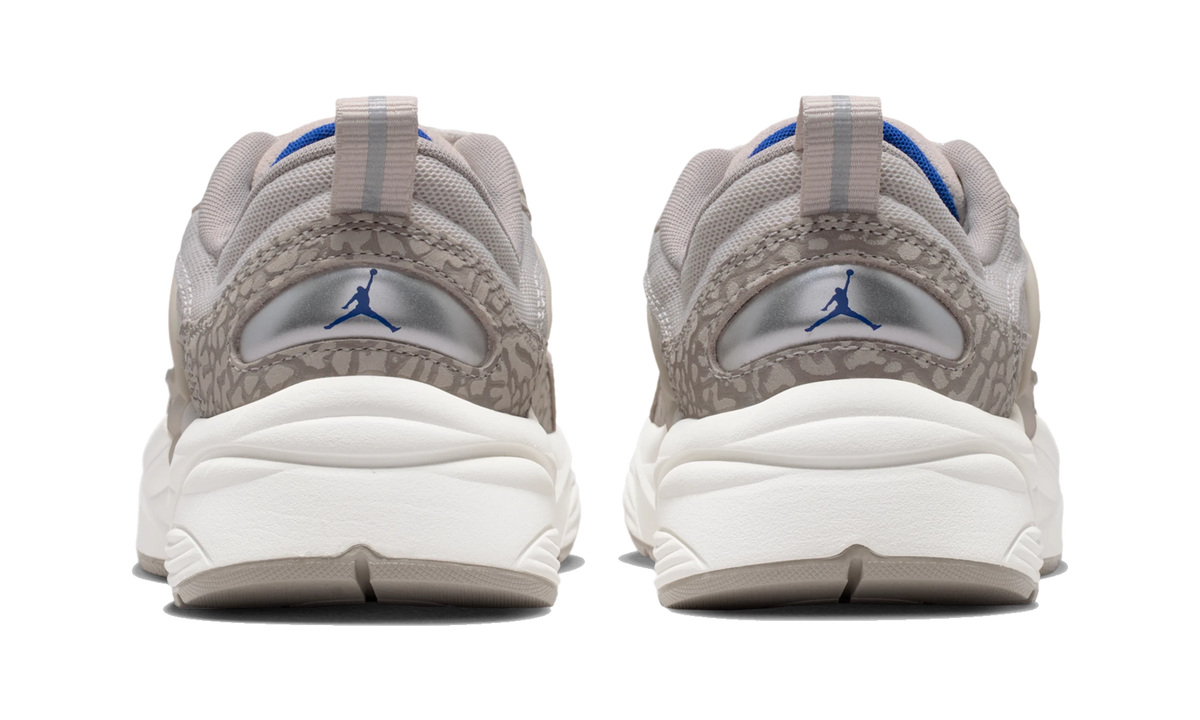 Overkicks - Air Jordan Trunner O/S Elephant Print (IR1839-001) - detalle talón