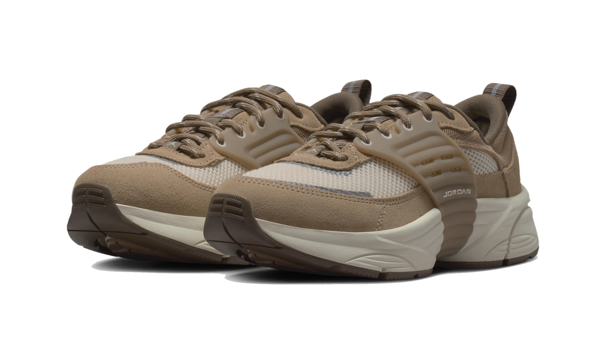 Overkicks - Air Jordan Trunner O/S Khaki Pale Ivory (IR1839-200) - vista trasera