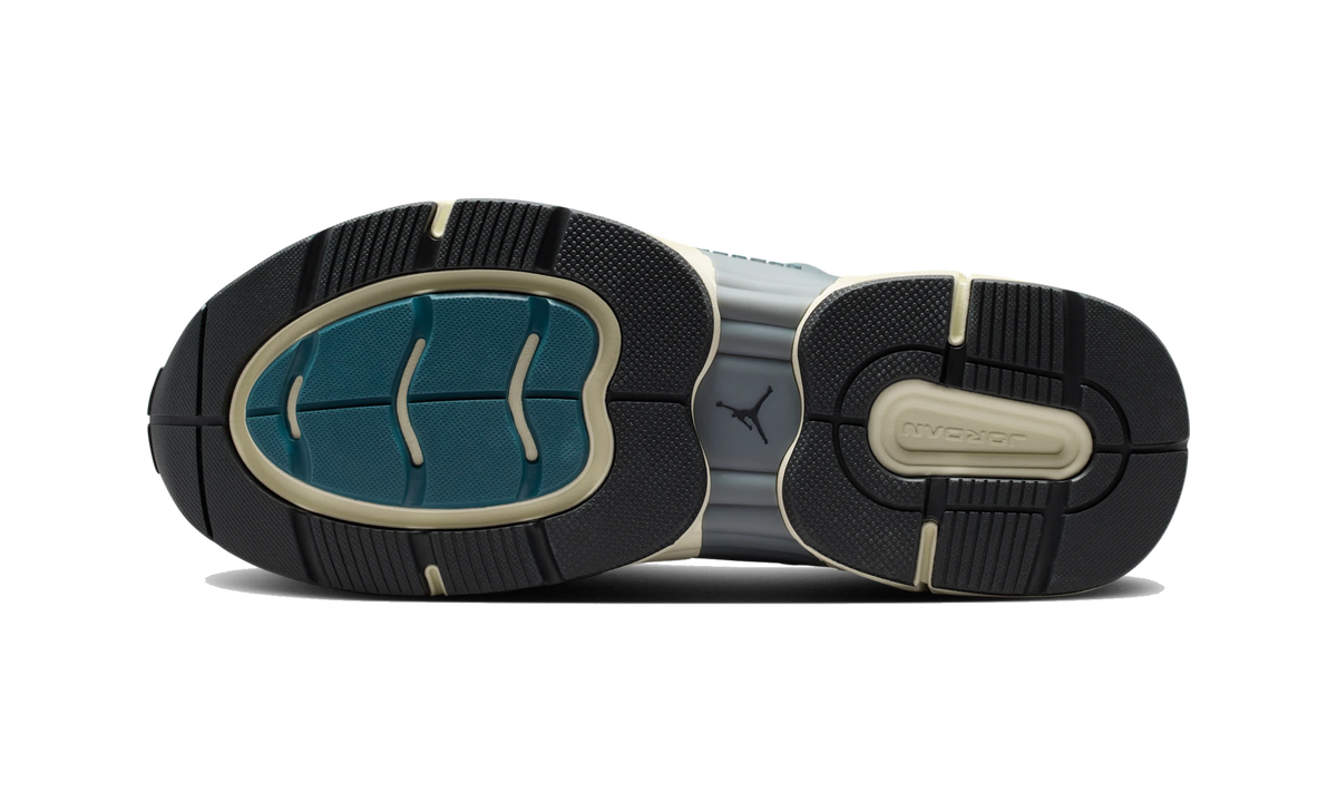 Overkicks - Air Jordan Trunner O/S Photon Dust Cool Grey Ash Green (IB3722-009) - par completo