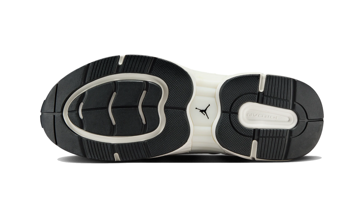 Overkicks - Air Jordan Trunner O/S Sail (IB3722-102) - par completo