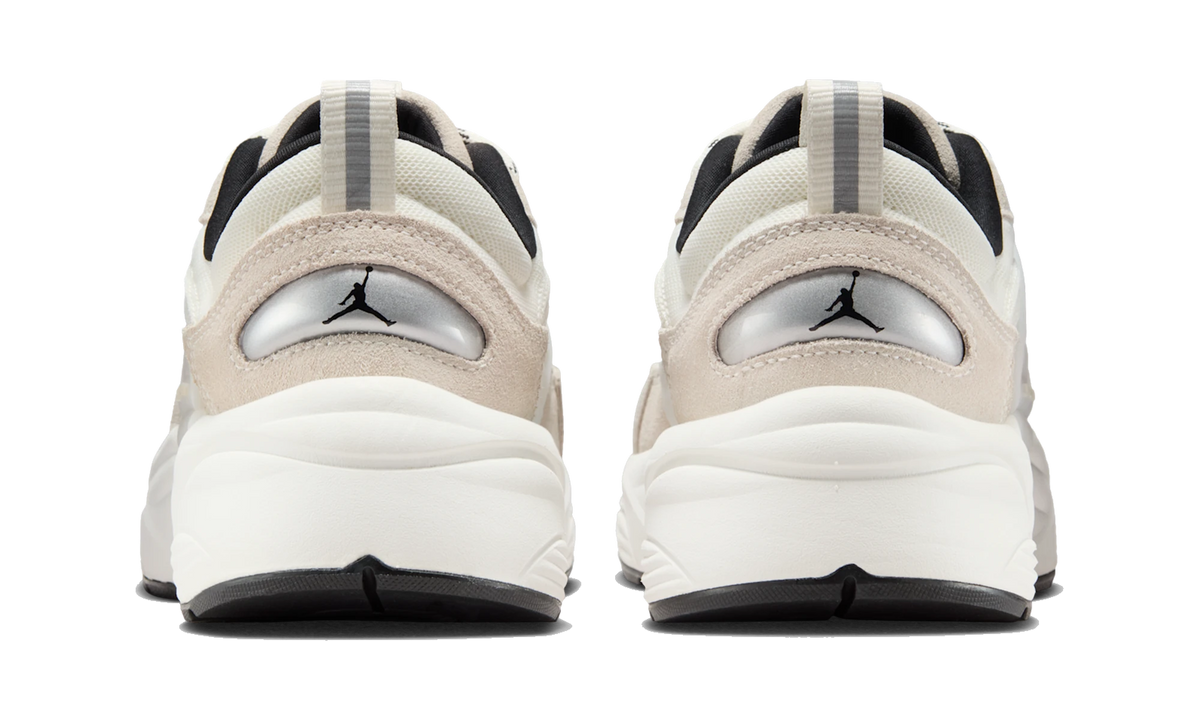 Overkicks - Air Jordan Trunner O/S Sail (IB3722-102) - detalle talón