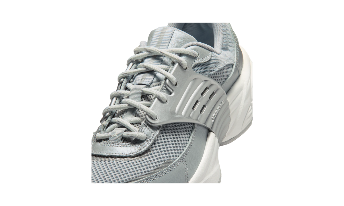 Overkicks - Air Jordan Trunner O/S Swan Wolf Grey Silver (IR1839-100) - detalle lateral interior
