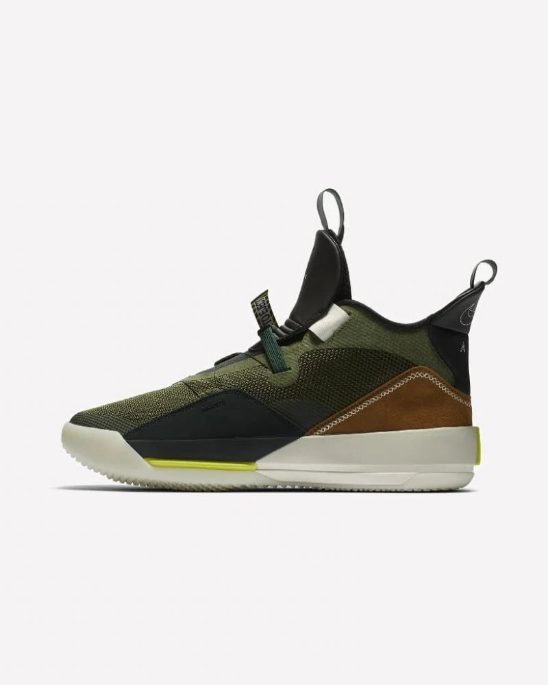 Overkicks - Air Jordan XXXIII Travis Scott (CD5965-300) - vista lateral