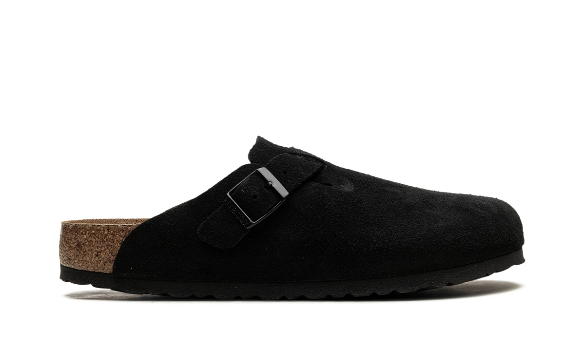 Overkicks - Birkenstock Boston Soft Footbed Suede Black (0660471/0660473) - detalle talon