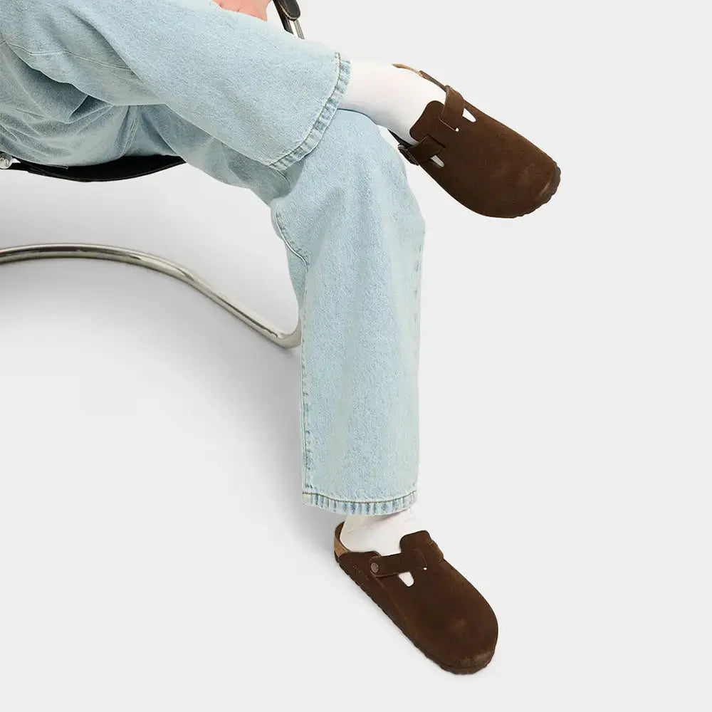 Overkicks - Birkenstock Boston Soft Footbed Suede Mocca (0660461/0660463) - detalle talon