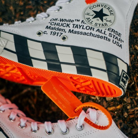Overkicks - Converse Chuck Taylor All Star 70 Hi Off-White (163862C) - detalle talon