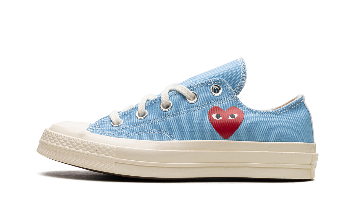 Overkicks - Converse Chuck Taylor All Star 70 Ox Comme des Garcons PLAY Bright Blue (168303C) - vista lateral