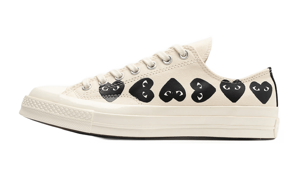 Overkicks - Converse Chuck Taylor All Star 70 Ox Comme des Garcons PLAY Multi-Heart Milk (A08150C/AZ-K126-001-2) - vista lateral