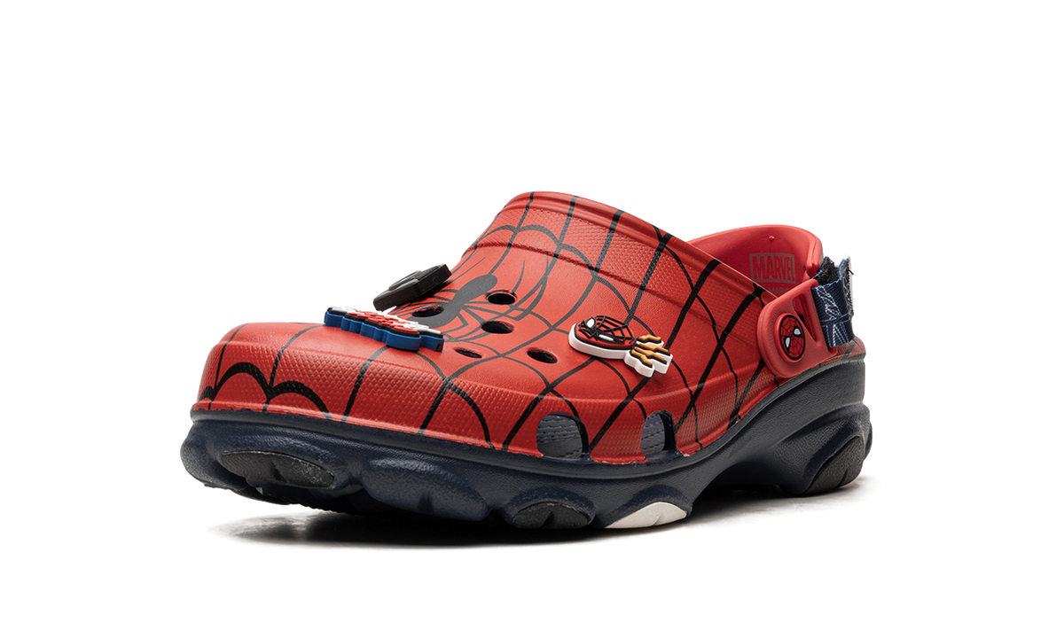 Overkicks - Crocs Classic All-Terrain Clog Marvel Spider-Man (208782-410) - detalle suela