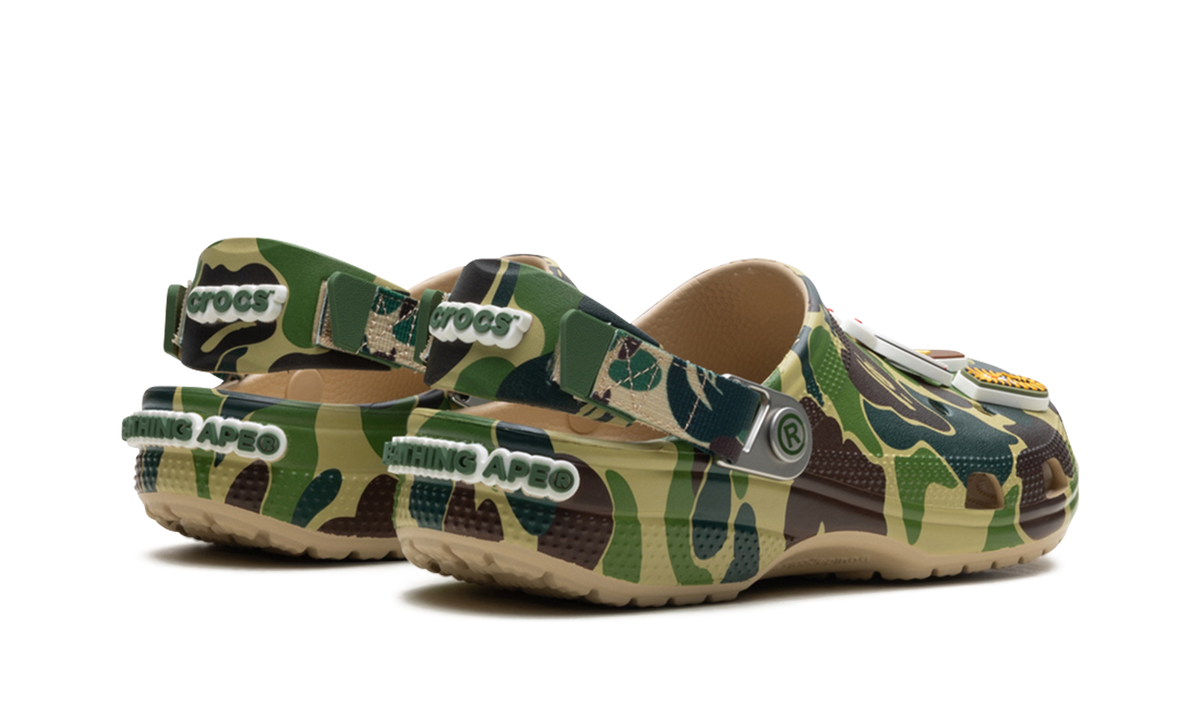 Overkicks - Crocs Classic Clog A Bathing Ape ABC Camo Green (209627-212) - par completo