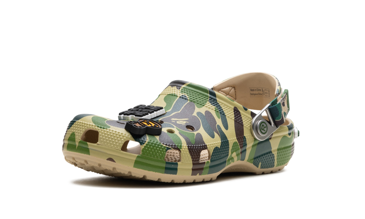 Overkicks - Crocs Classic Clog A Bathing Ape ABC Camo Green (209627-212) - detalle suela