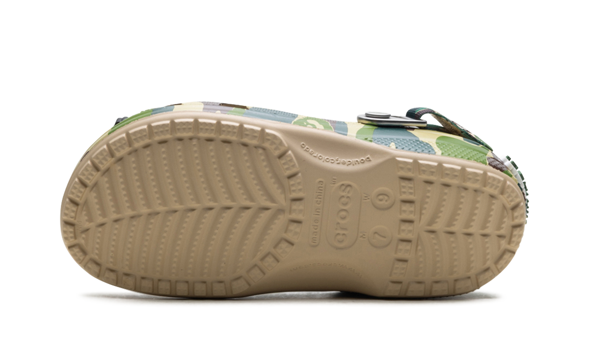 Overkicks - Crocs Classic Clog A Bathing Ape ABC Camo Green (209627-212) - vista superior