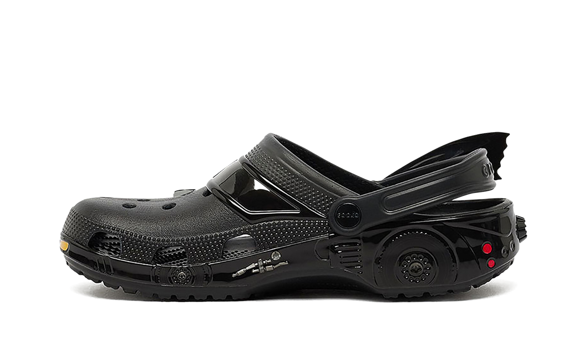 Overkicks - Crocs Classic Clog Batmobile (210219-001) - detalle Jibbitz
