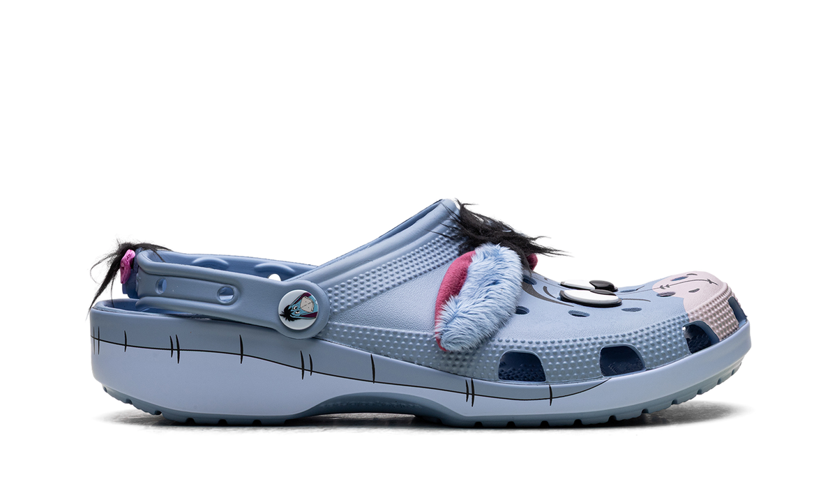 Overkicks - Crocs Classic Clog Disney Winnie the Pooh Eeyore (211093-90H) - detalle talon