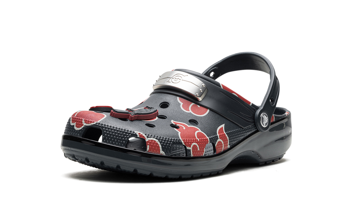 Overkicks - Crocs Classic Clog Naruto Itachi (209883-48I) - detalle suela