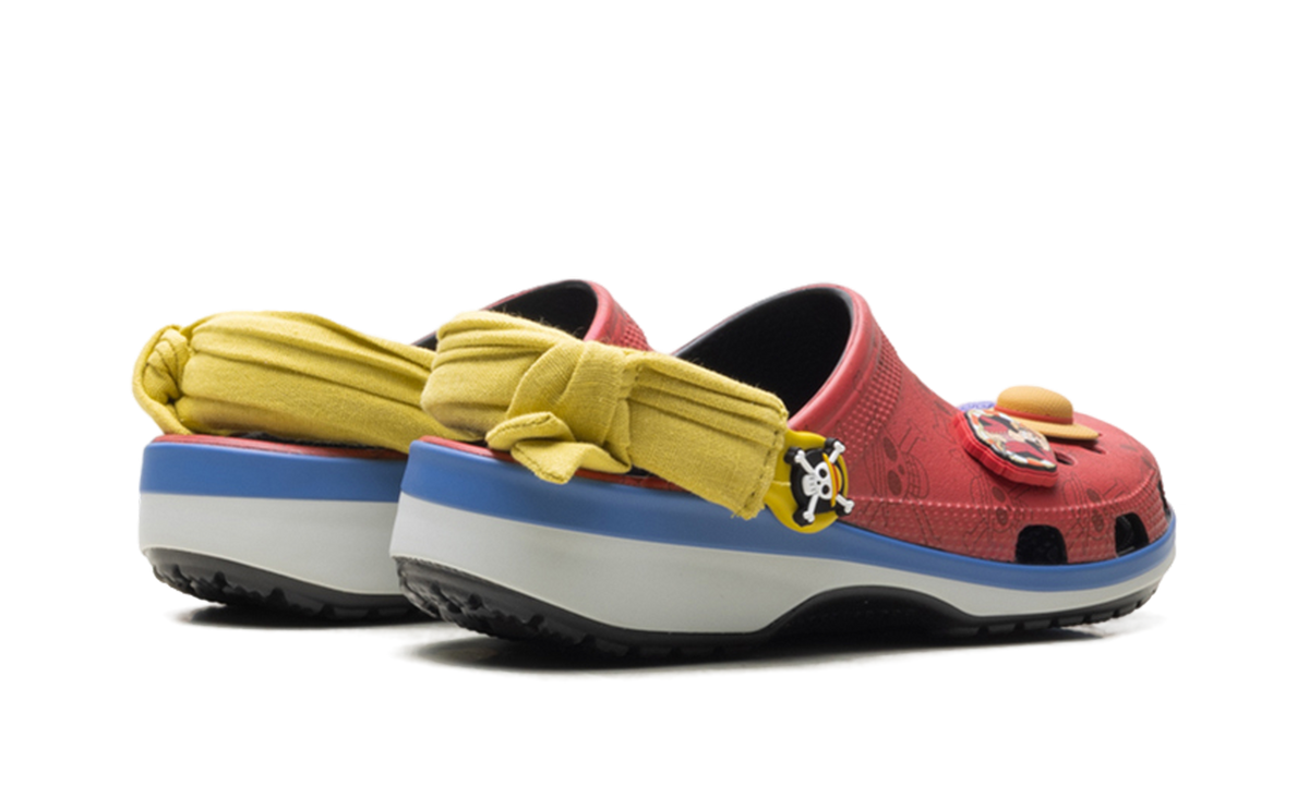 Overkicks - Crocs Classic Clog One Piece Monkey D. Luffy (212125-90H) - par completo