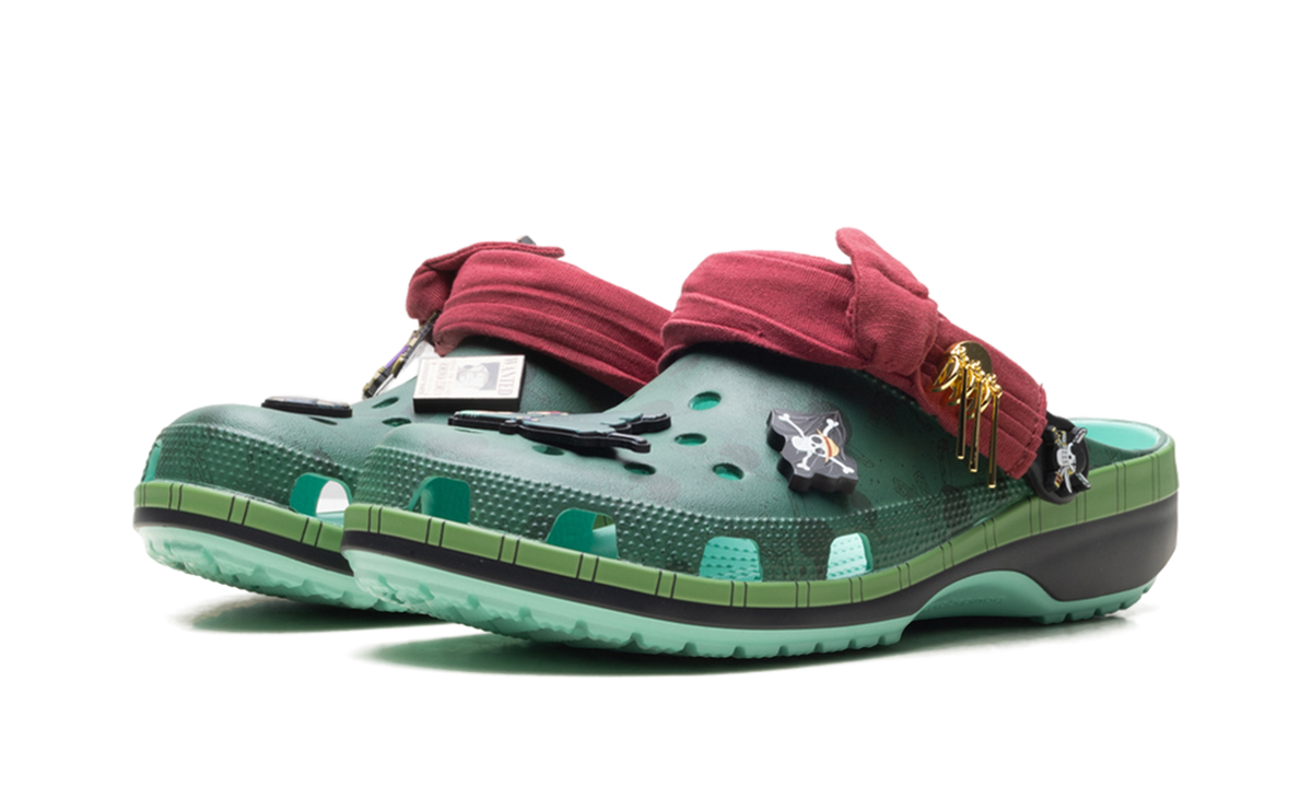 Overkicks - Crocs Classic Clog One Piece Roronoa Zoro (212953-90H) - vista trasera