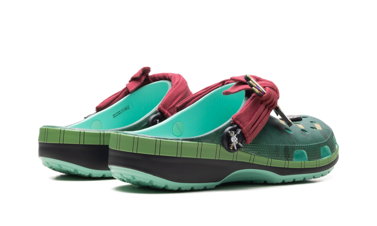 Overkicks - Crocs Classic Clog One Piece Roronoa Zoro (212953-90H) - par completo