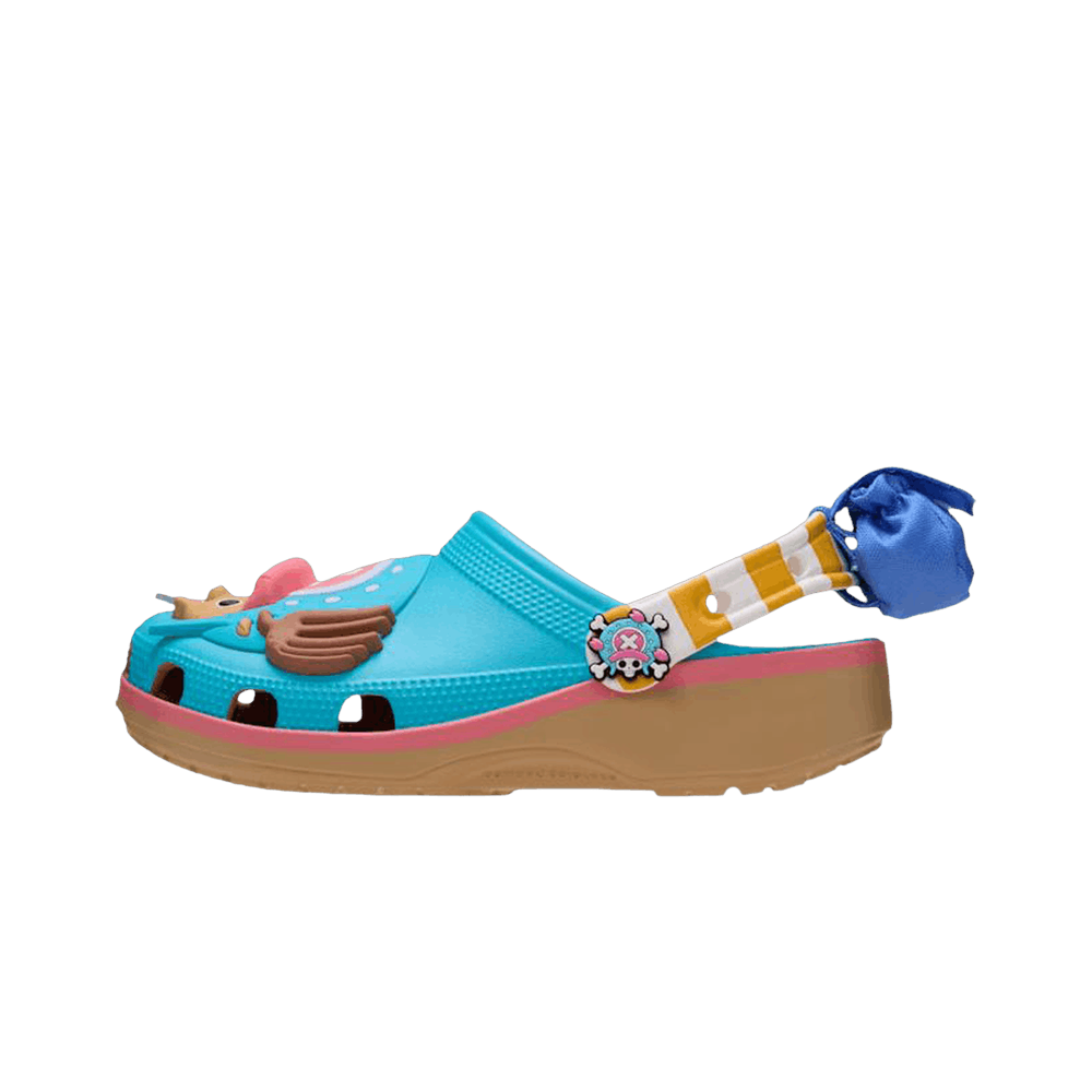 Overkicks - Crocs Classic Clog One Piece Tony Tony Chopper (Kids) (212795-90H) - vista lateral