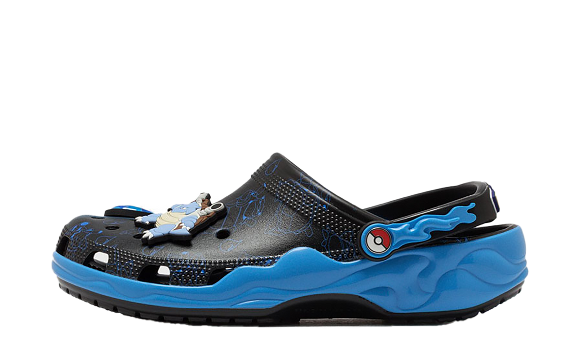 Overkicks - Crocs Classic Clog Pokémon Charizard vs. Blastoise (211346-90H) - vista lateral