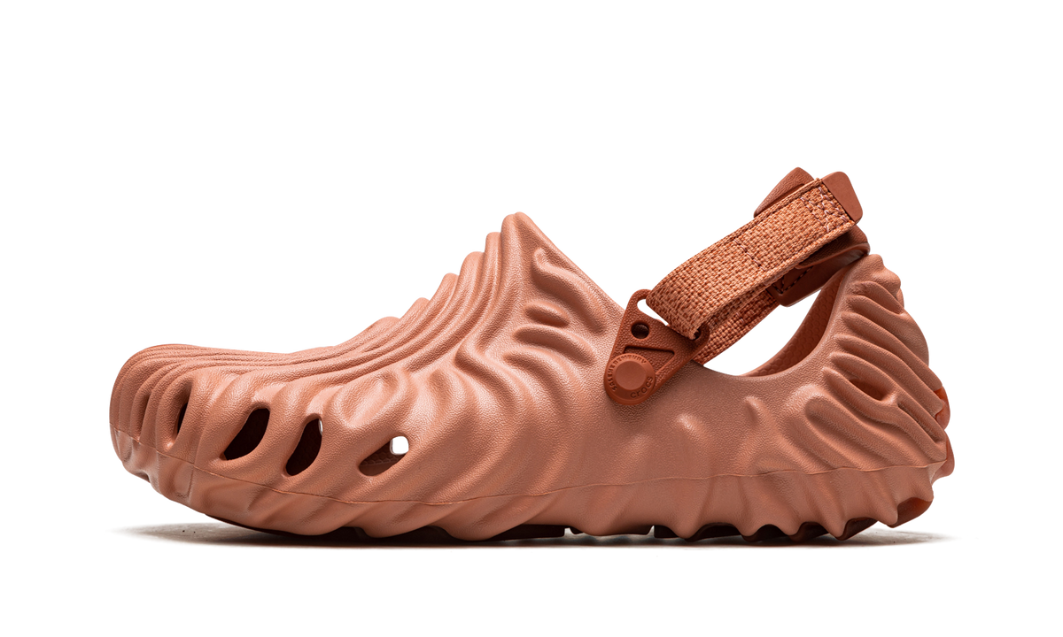 Overkicks - Crocs Pollex Clog by Salehe Bembury Kuwata (207393-6RL) - vista lateral