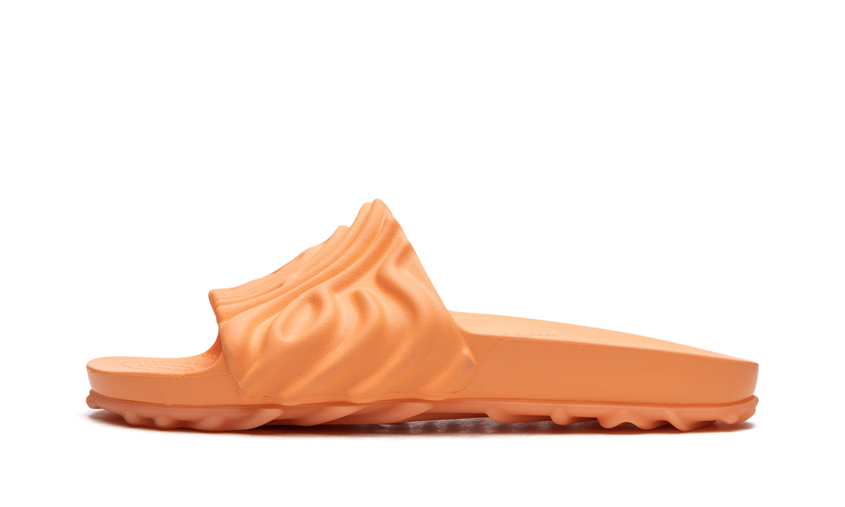 Overkicks - Crocs Pollex Slide by Salehe Bembury Citrus Milk (208685-84E) - vista lateral