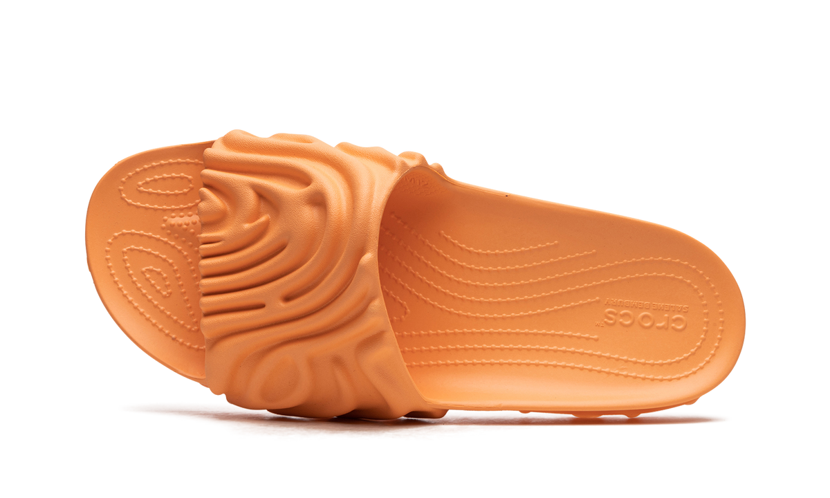 Overkicks - Crocs Pollex Slide by Salehe Bembury Citrus Milk (208685-84E) - vista superior