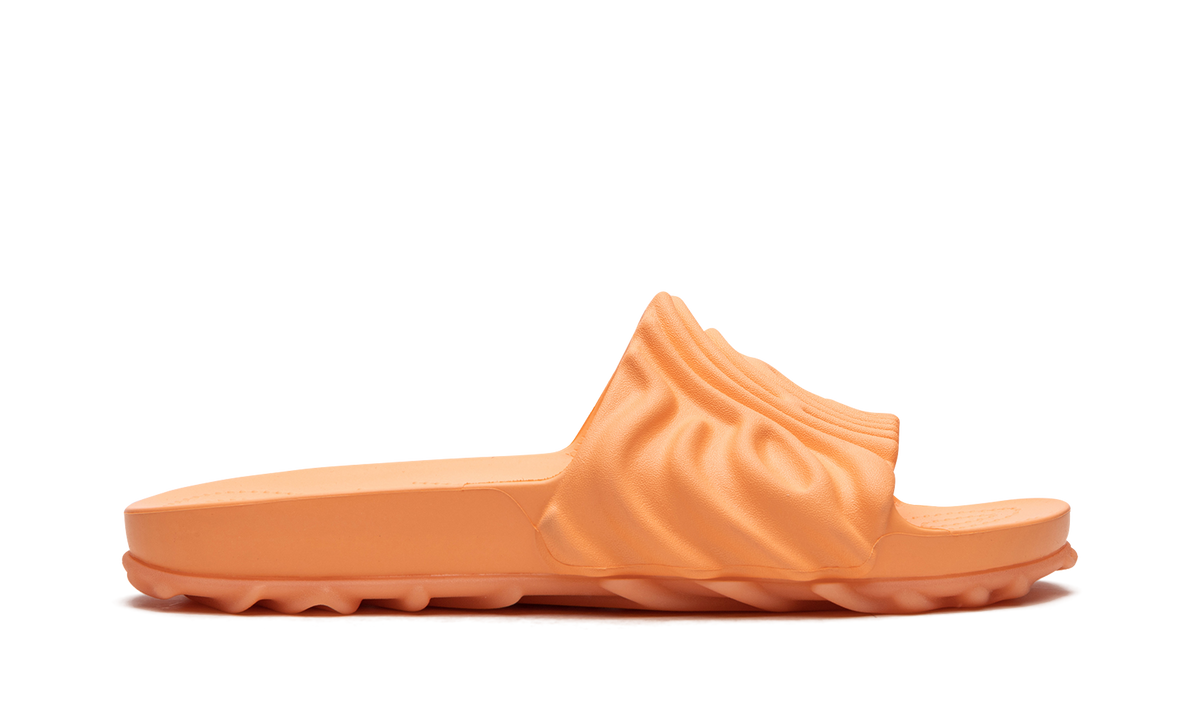 Overkicks - Crocs Pollex Slide by Salehe Bembury Citrus Milk (208685-84E) - detalle talon