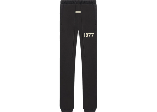 Overkicks - Fear of God Essentials Sweatpant 1977 Iron (130BT212020F) - vista frontal