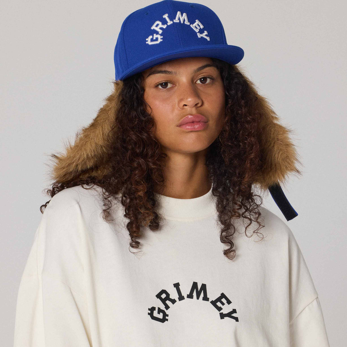 Overkicks - Gorra The Infamous Fur Trapper Fited Royal Blue (GTFC465-RBLU) - imagen 2