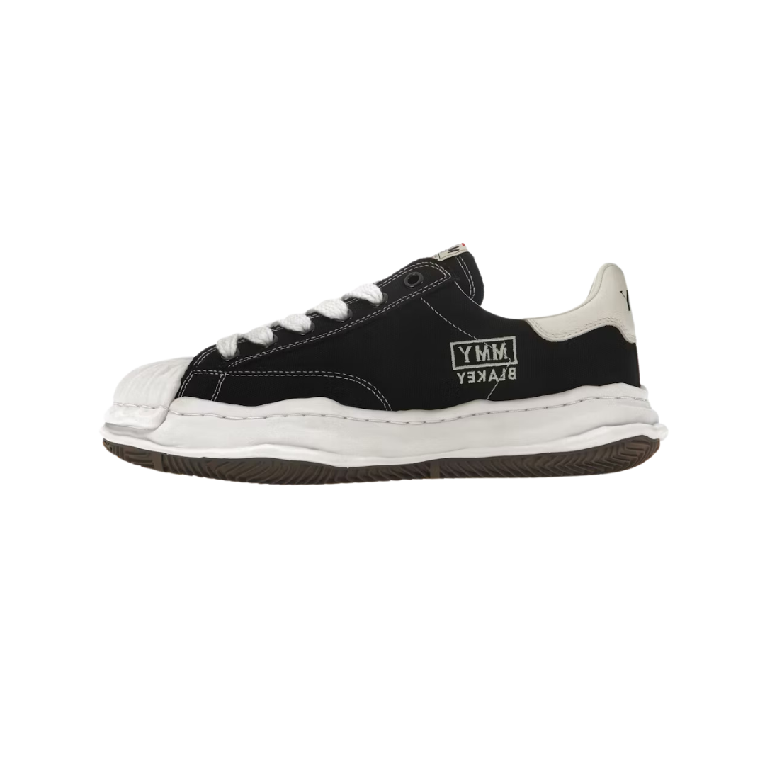 Overkicks - Maison Mihara Yasuhiro Blakey OG Sole Canvas Low Black White (A08FW735) - vista lateral
