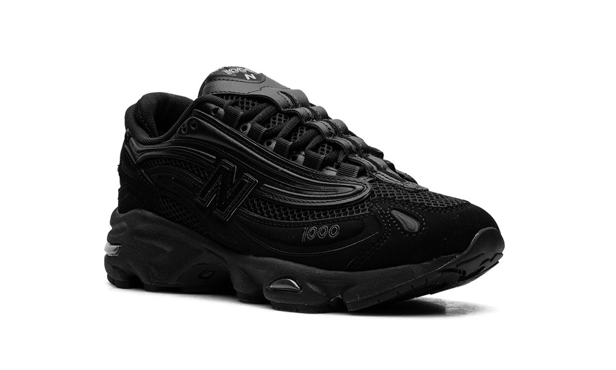 Overkicks - New Balance 1000 Black Cement (M1000B) - detalle lateral interior