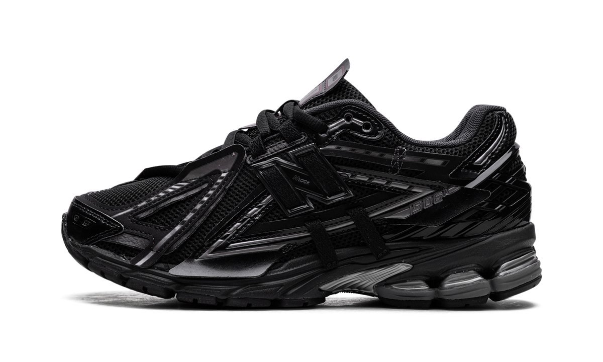 Overkicks - New Balance 1906A Black (M1906AF) - vista lateral