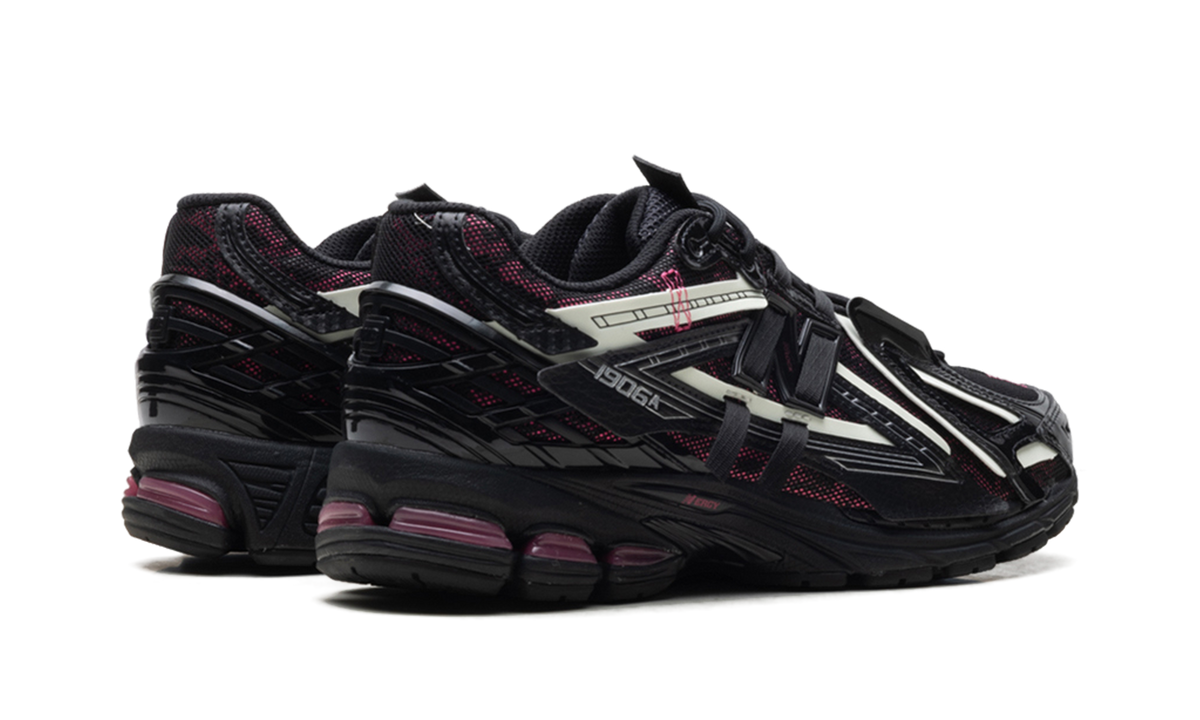 Overkicks - New Balance 1906A Black Pink (U1906AD) - par completo