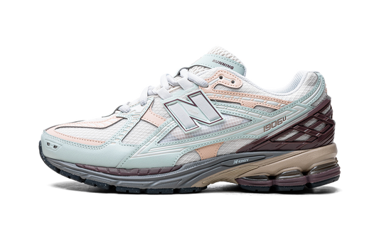 Overkicks - New Balance 1906D Clay Ash Licorice (M1906ND) - vista lateral