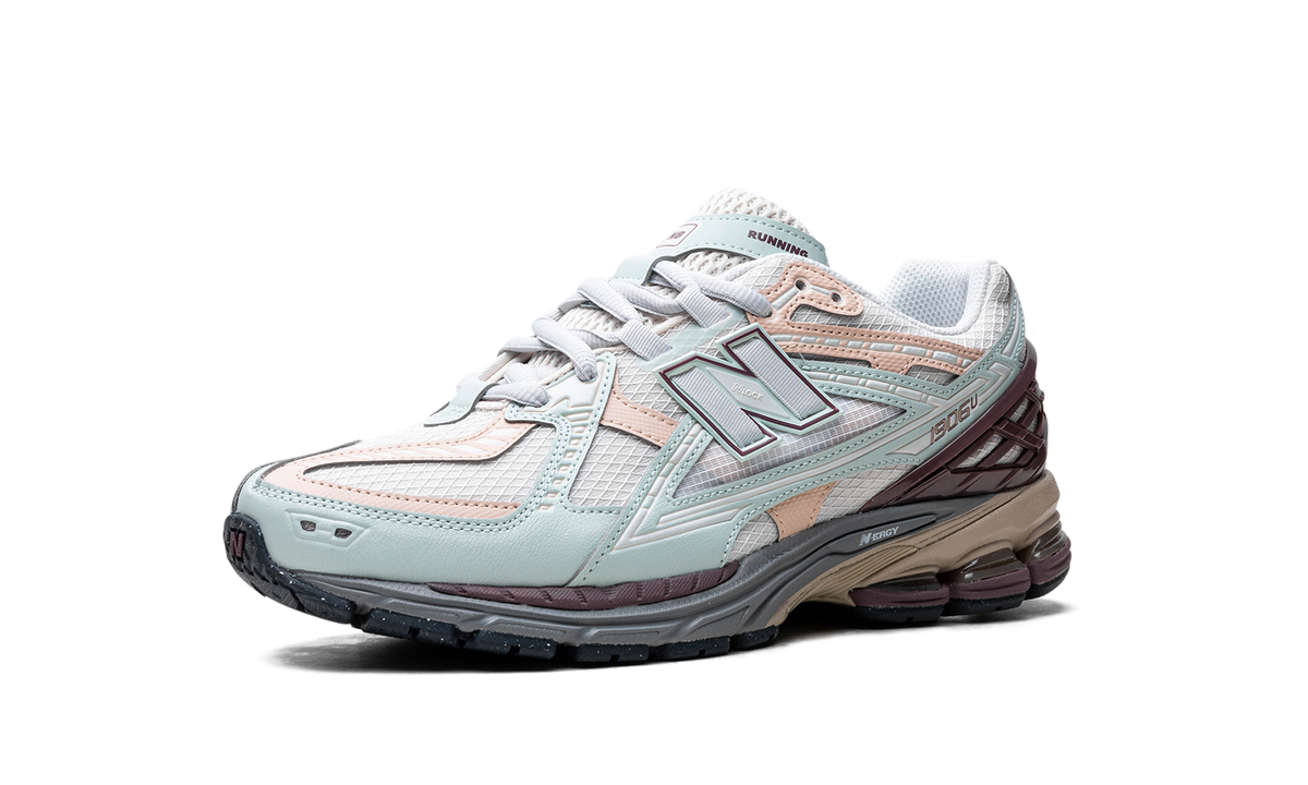 Overkicks - New Balance 1906D Clay Ash Licorice (M1906ND) - detalle suela