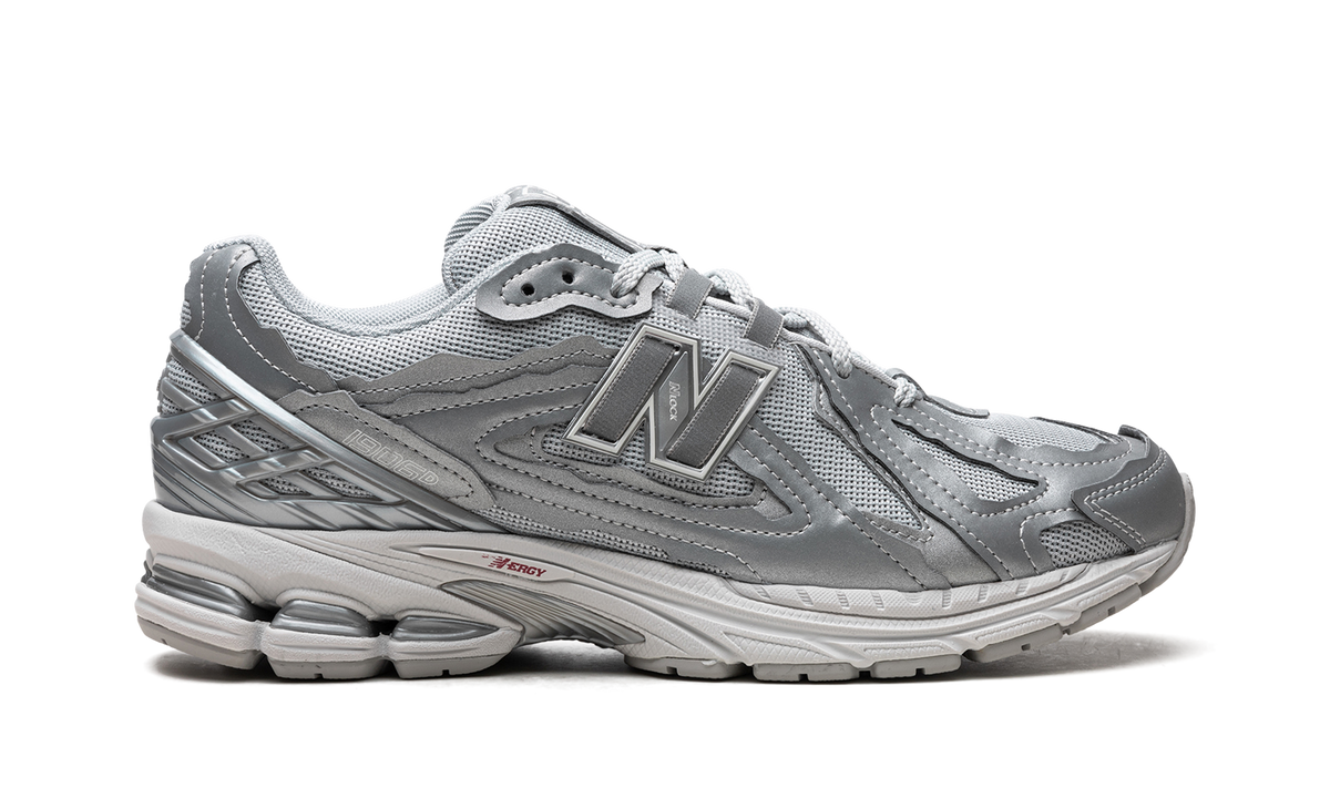 Overkicks - New Balance 1906D Protection Pack Silver Metallic (M1906DH) - detalle talón