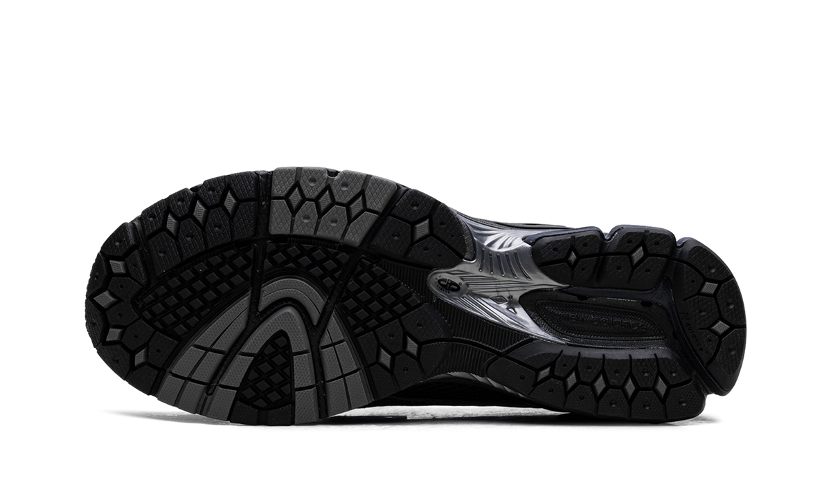 Overkicks - New Balance 1906L Black Cement Blue Gemstone (U1906LAR) - vista superior