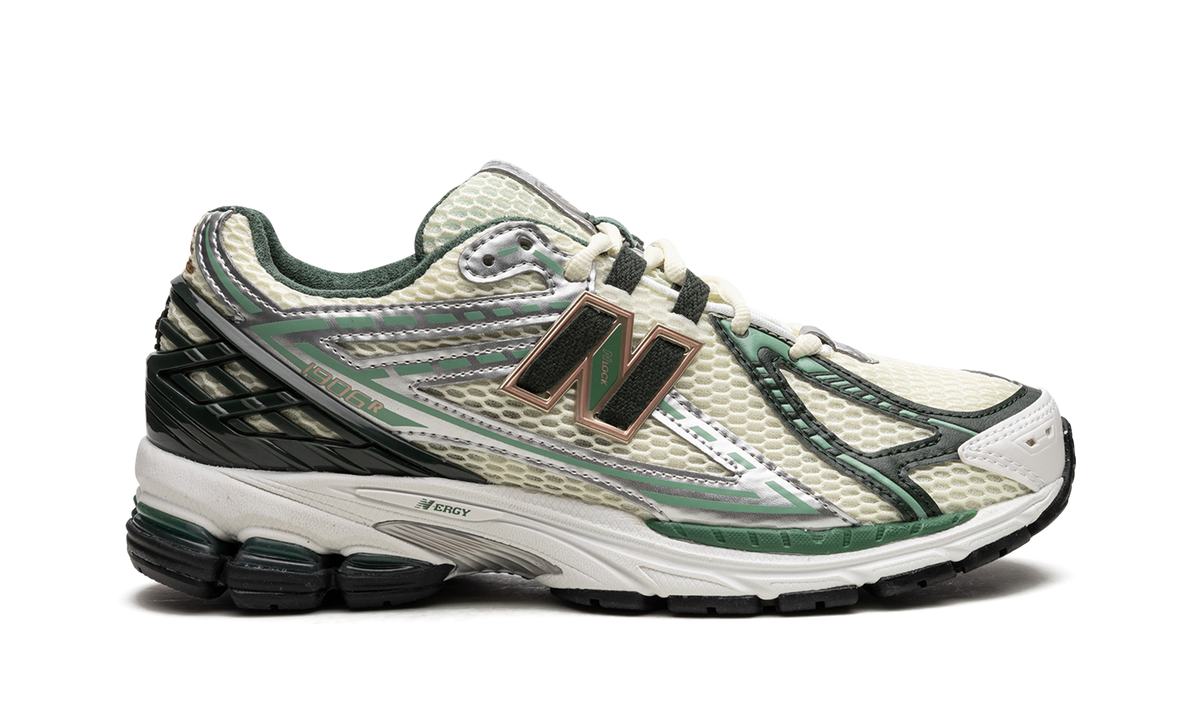 Overkicks - New Balance 1906R Aime Leon Dore Jade (M1906RL1) - detalle talón