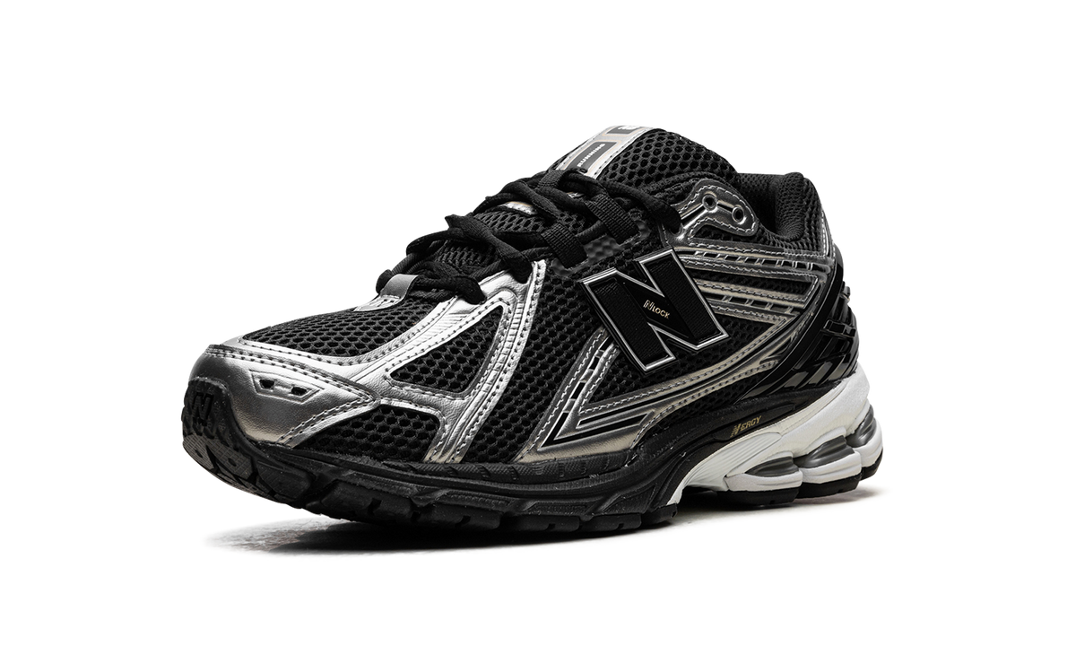 Overkicks - New Balance 1906R Black Grey White (U1906RCF) - detalle suela