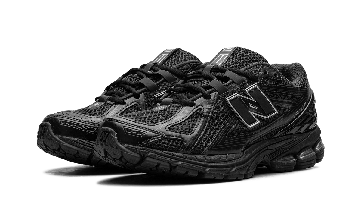 Overkicks - New Balance 1906R Black Metallic Silver (M1906RJB) - vista trasera