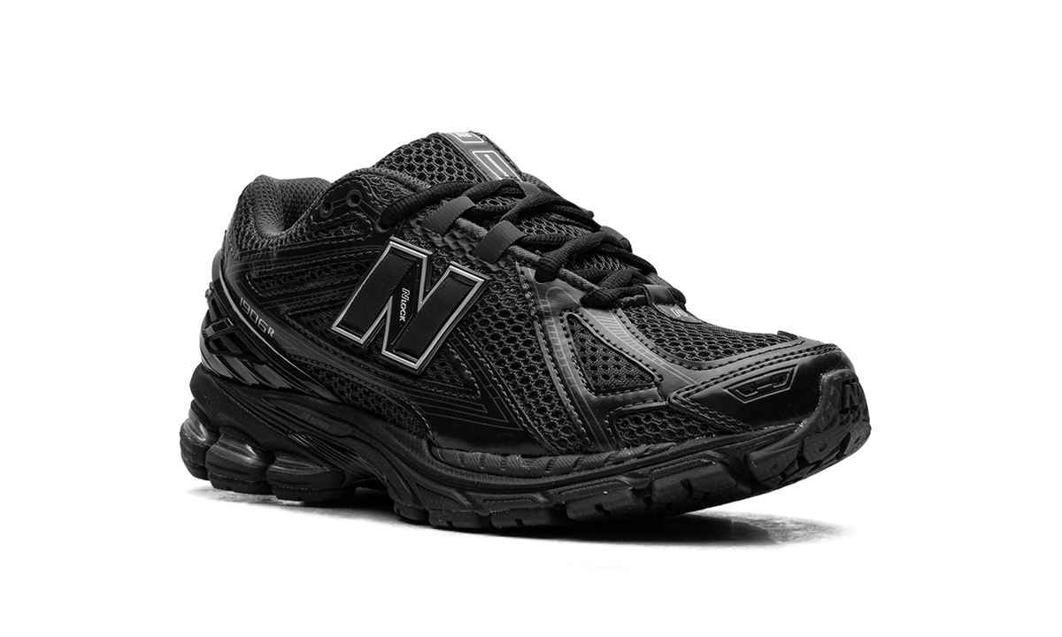 Overkicks - New Balance 1906R Black Metallic Silver (M1906RJB) - detalle lateral interior