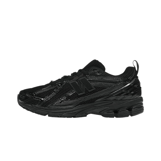 Overkicks - New Balance 1906R Black Patent (M1906RZO) - vista lateral